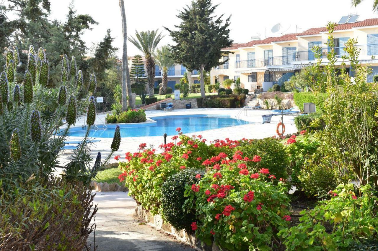 Paradise Gardens Mediterranean Home Paphos Exterior photo